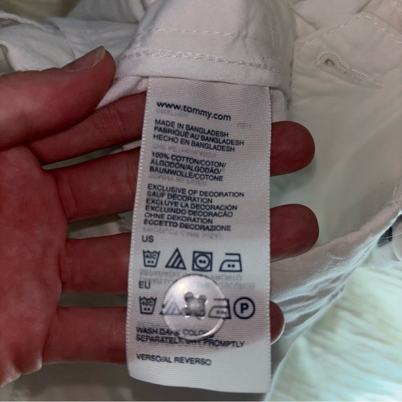 Tommy Hilfiger White Cotton Shorts | Size 0 - Picture 9 of 10